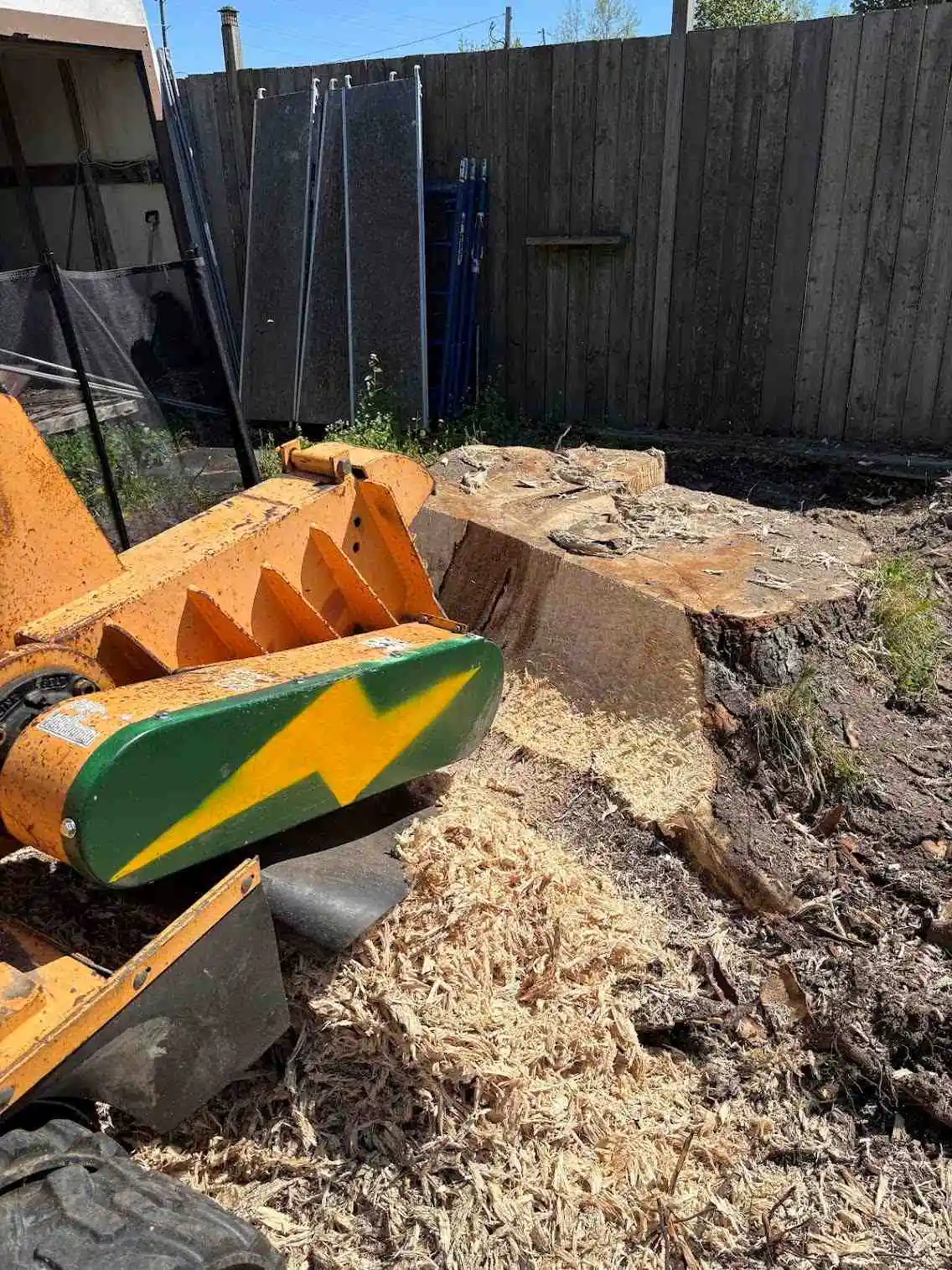 60hp diesel stump grinder at work